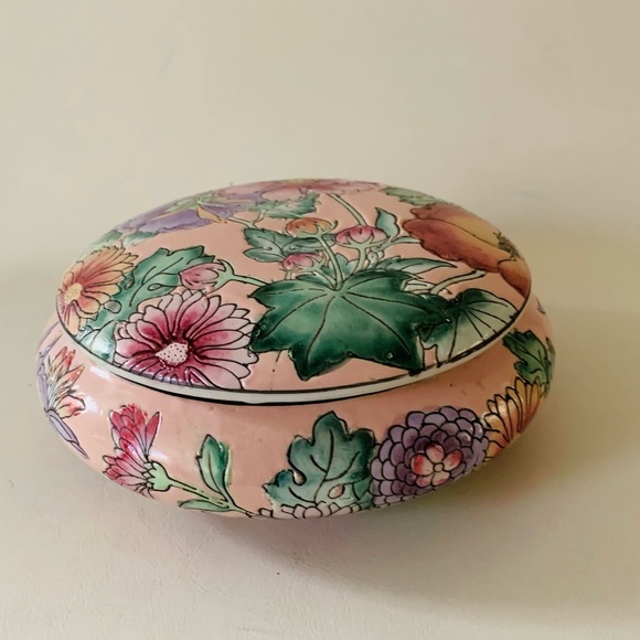 Antique porcelain hand made Floral Decorative Multicolor Candy dish - Picture 4 of 8